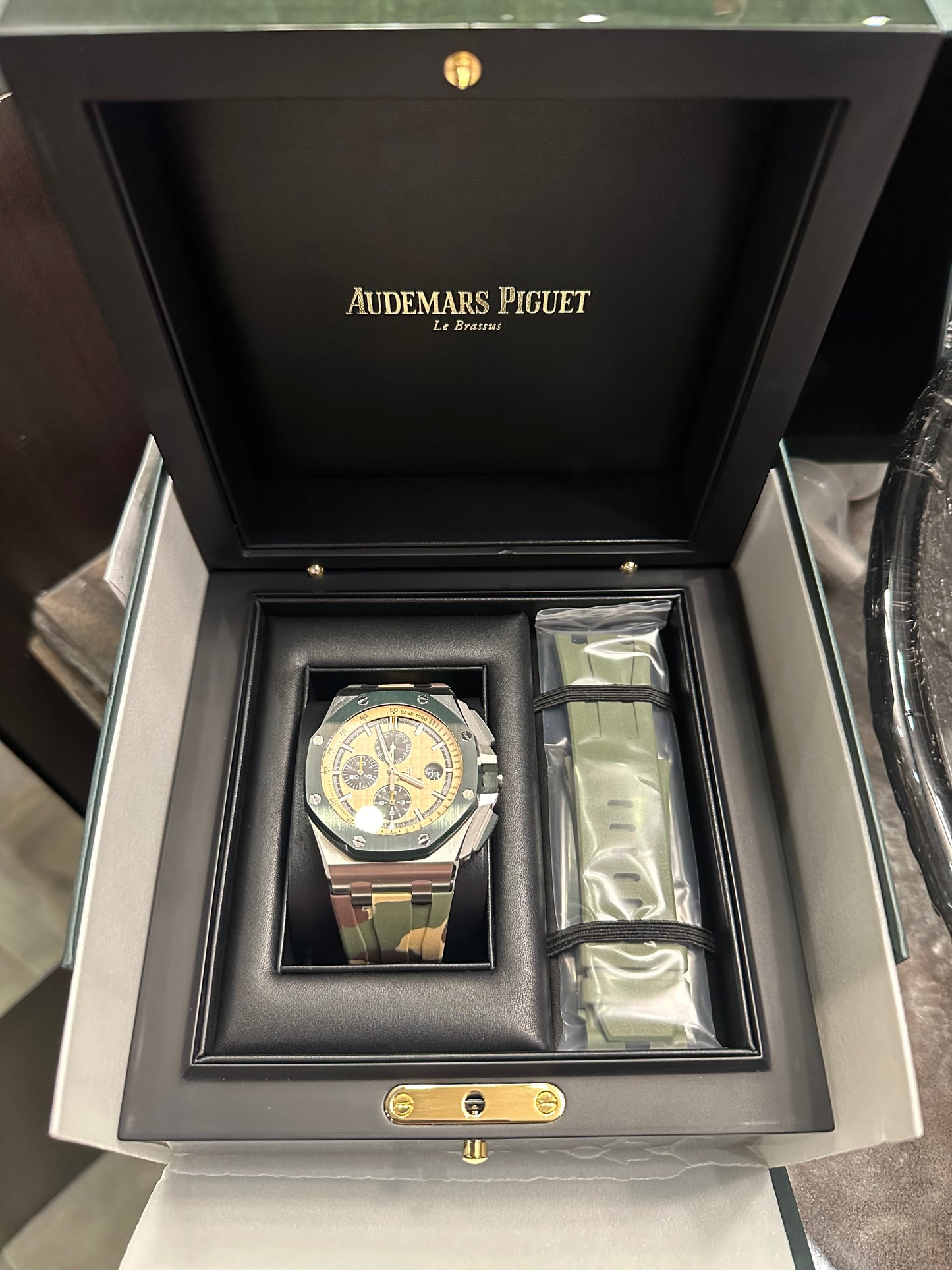 Audemars Piguet Camo Royal Oak Offshore Chronograph 26400SO.OO.A054CA.01